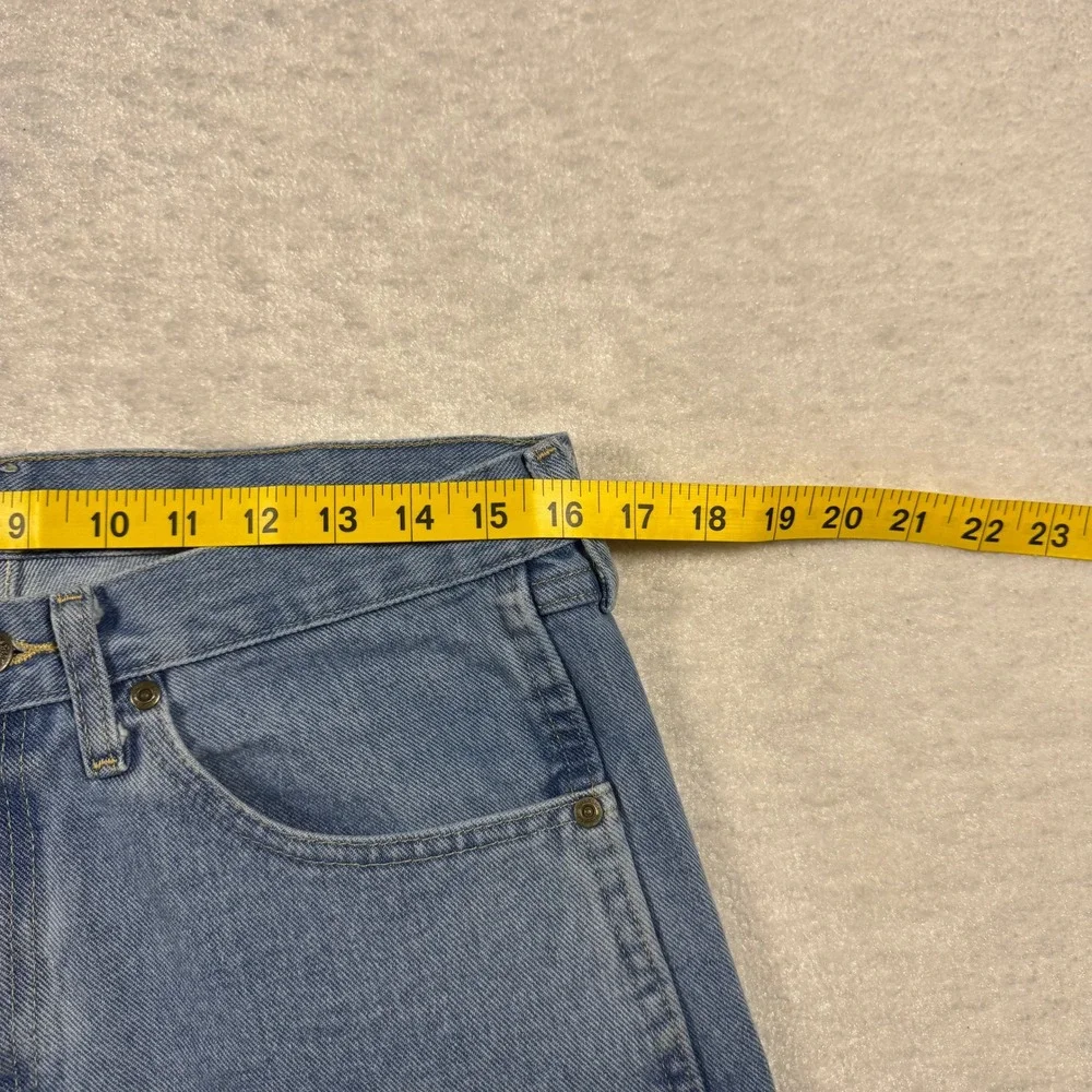 Wrangler Rugged Wear Mens Light Wash Straight Leg Denim Jeans Size 32 x 30‎